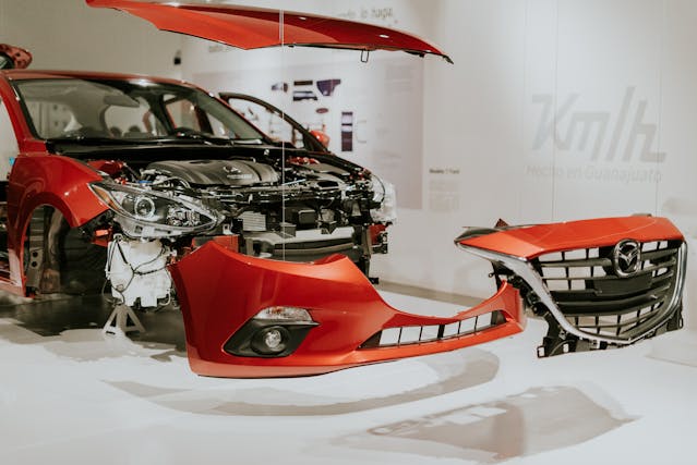 red-mazda-3-car-exhibition